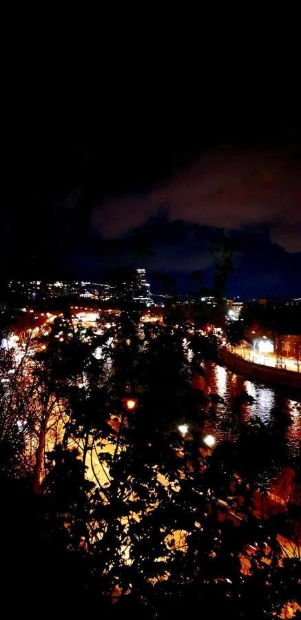 Riverhouse In Old Tbilisi Exterior photo